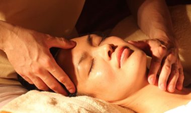 Les massages bien-être comme l'acupression ont de nombreux bienfaits