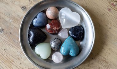 Atelier d'initiation en lithothérapie (pierre de soins) chez les particuliers à domicile ou à mon cabinet